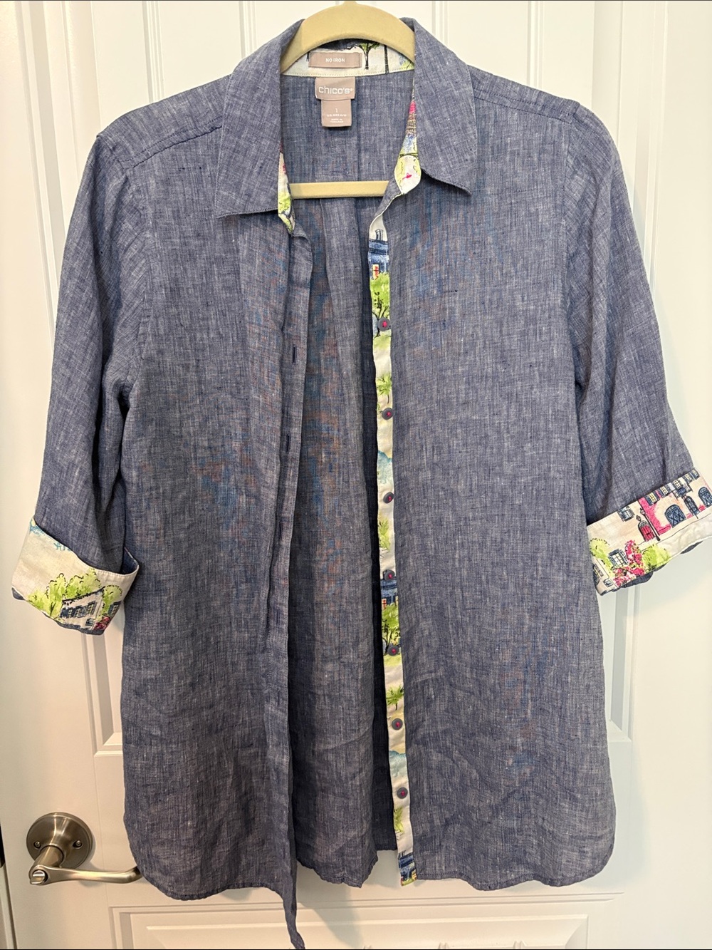 Chico’s Size 1 100% Linen Chambray Tunic Shirt Printed Cuffs